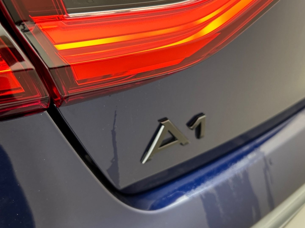 Audi A1 25 Tfsi Black Edition S Tronic Blue #24