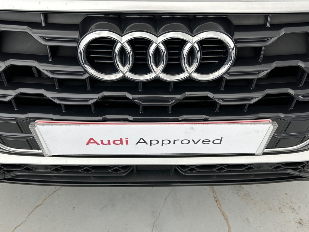 Audi Q2 35 Tfsi Black Edition S Tronic Tech Grey #40