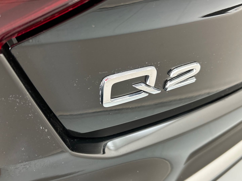 Audi Q2 35 Tfsi Black Edition S Tronic Tech Grey #24