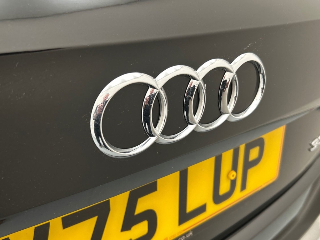 Audi Q2 35 Tfsi Black Edition S Tronic Tech Grey #26
