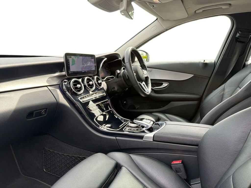 Mercedes-Benz C Class 2.0 C220d Sport Edition Premium Plus G-tronic E White #3