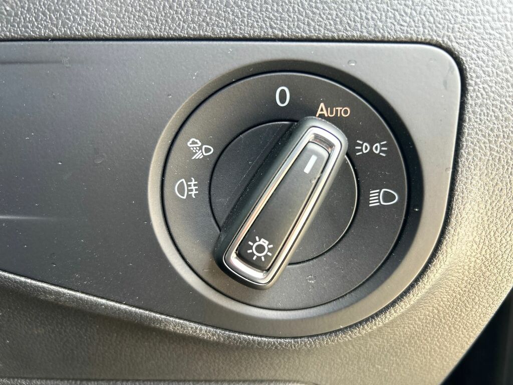 Volkswagen Tiguan Active White #26