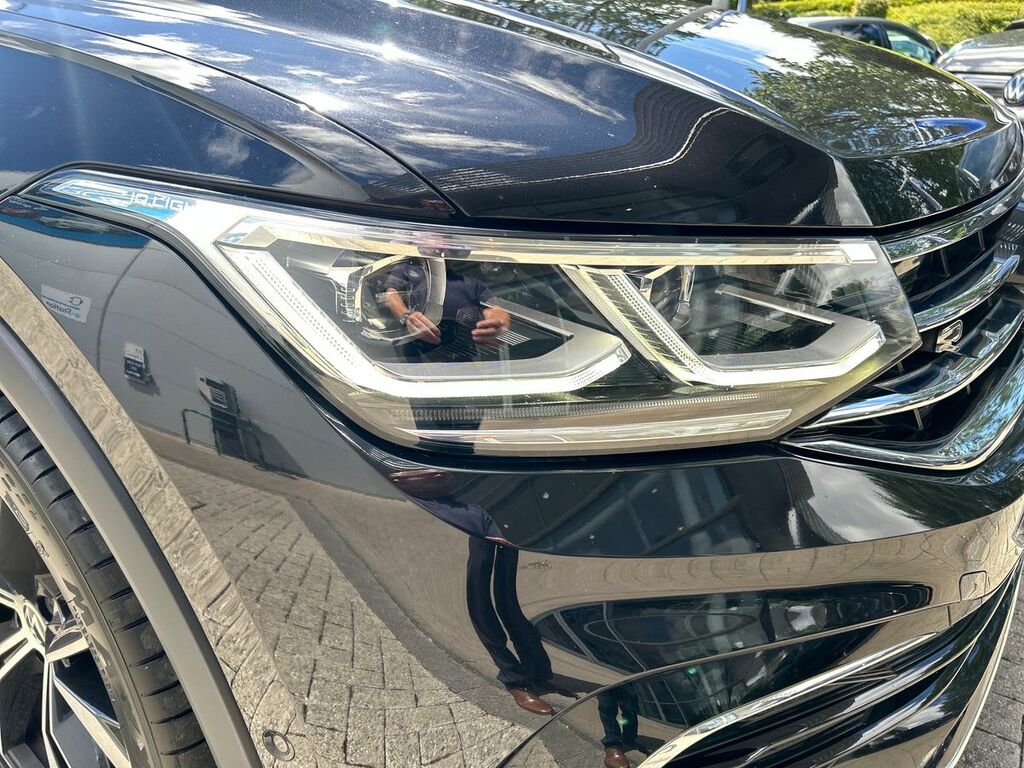 Volkswagen Tiguan Active White #18