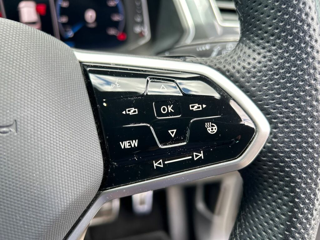 Volkswagen Tiguan Active White #16