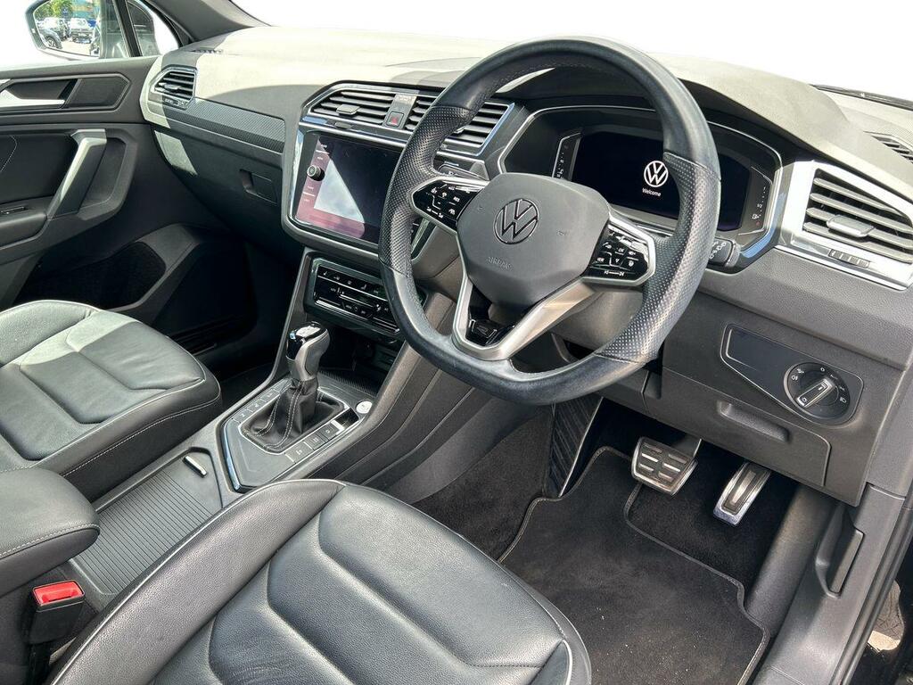 Volkswagen Tiguan Active White #20