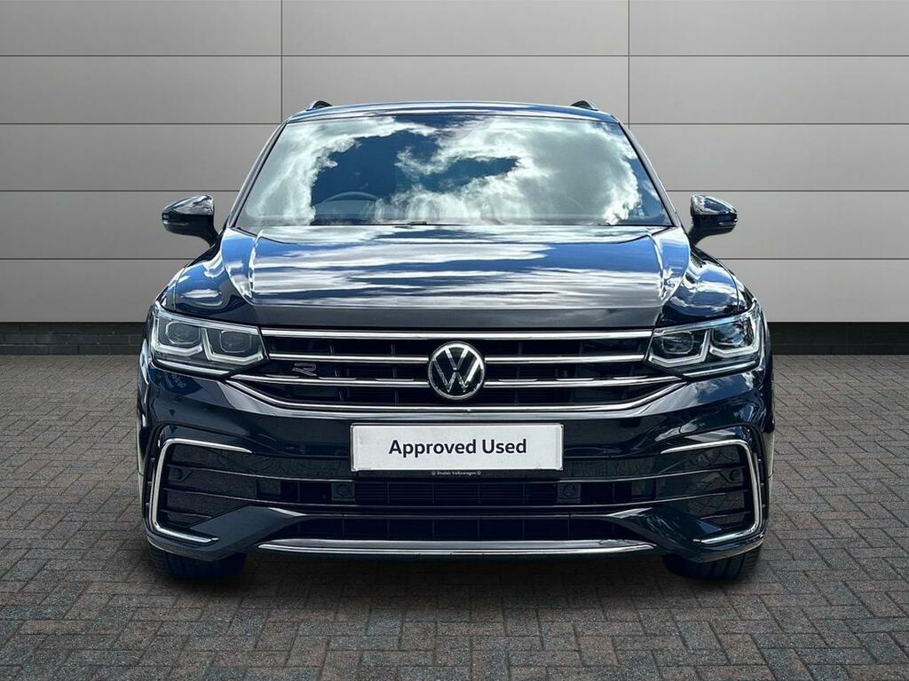 Volkswagen Tiguan Active White #7