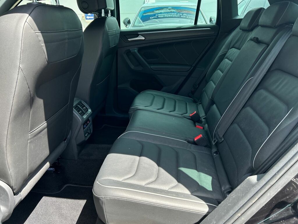 Volkswagen Tiguan Active White #33