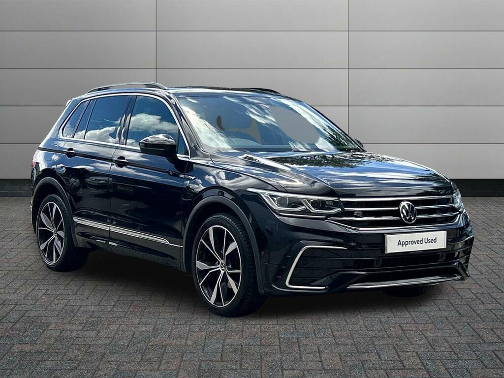 Volkswagen Tiguan Active White #1