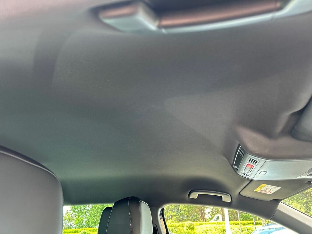 Volkswagen Tiguan Active White #17