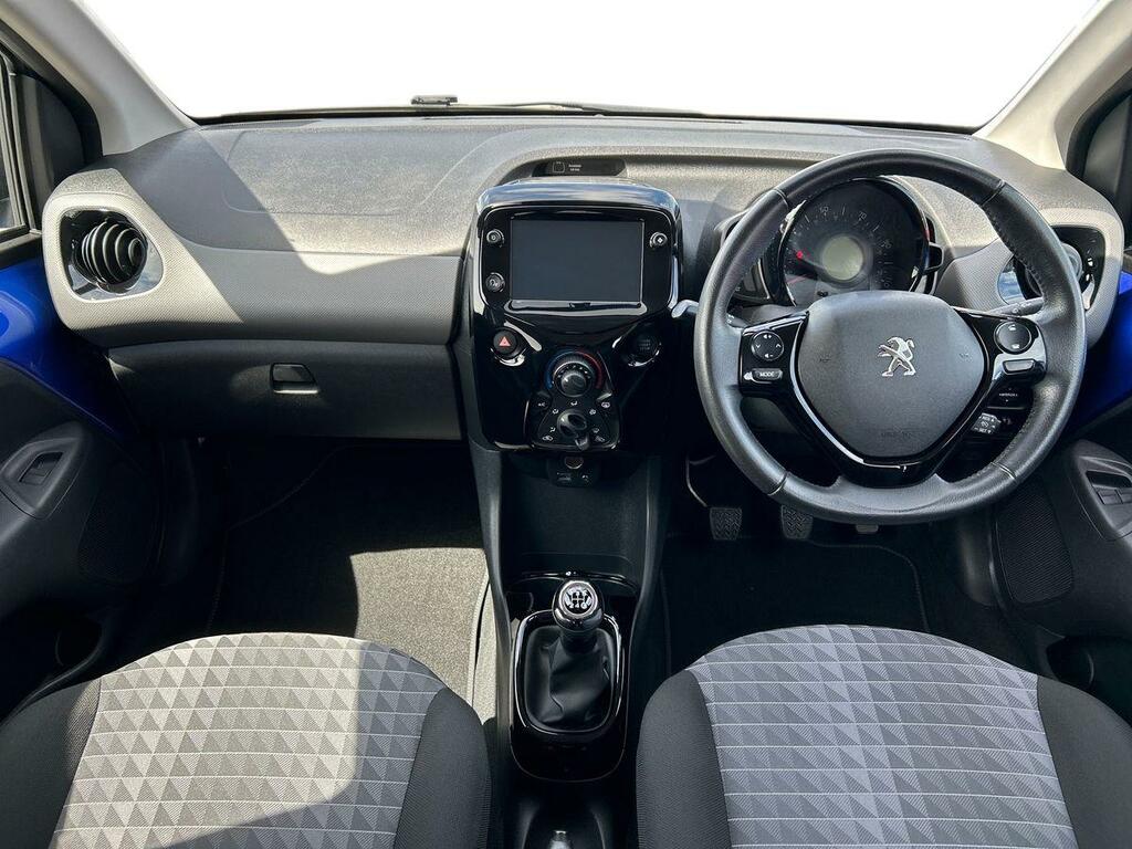 Peugeot 108 108 Active Red #9