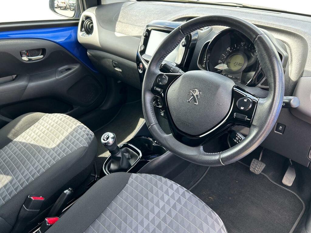 Peugeot 108 108 Active Red #19