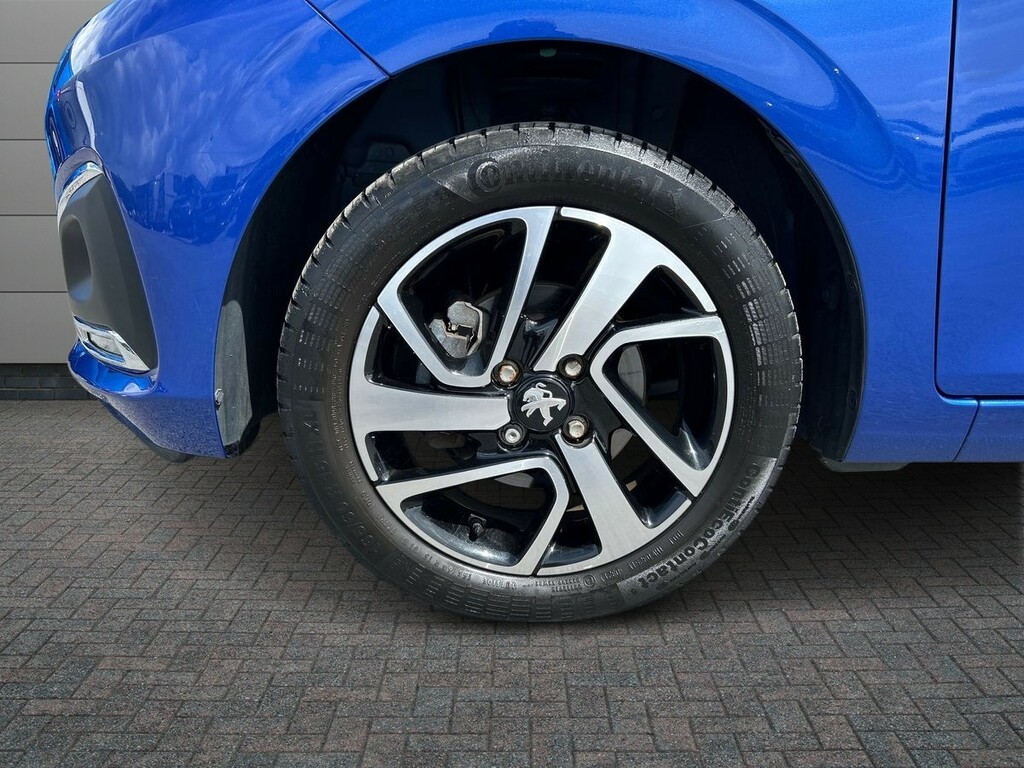 Peugeot 108 108 Active Red #8