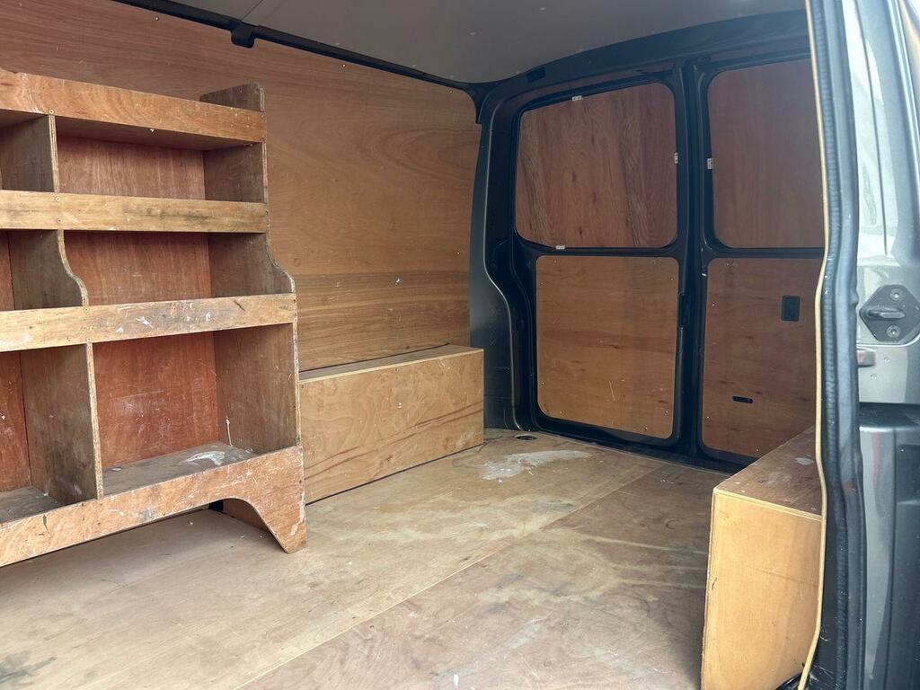 Volkswagen Transporter Highline Grey #9