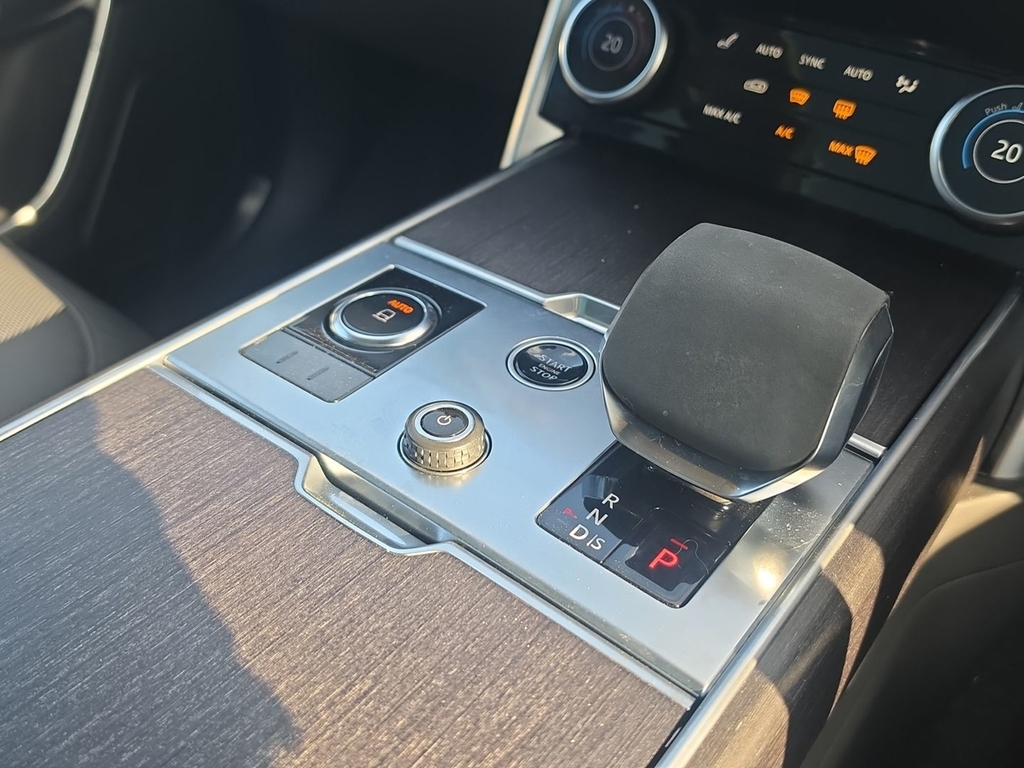Land Rover Range Rover Range Rover First Edition Black #13