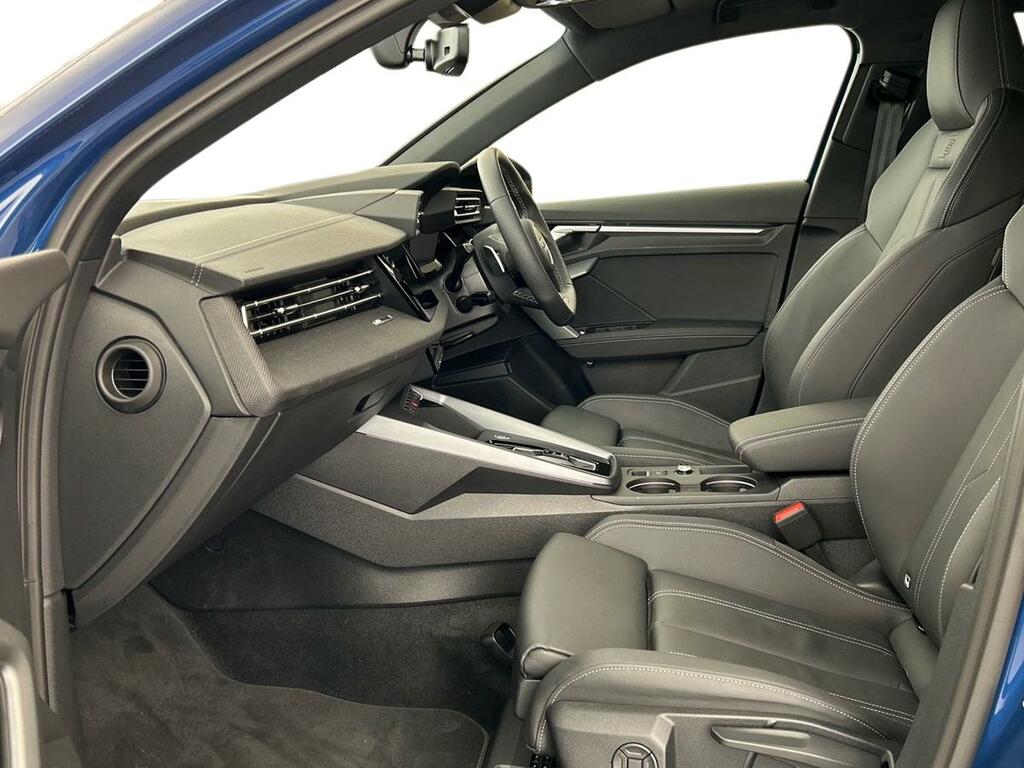 Audi A3 1.5 Tfsi Black Edition Sportback S Tronic Euro 6 CV75ENL Blue #3