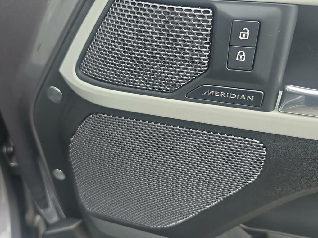 Land Rover Defender 110 X-dynamic S Brown #37
