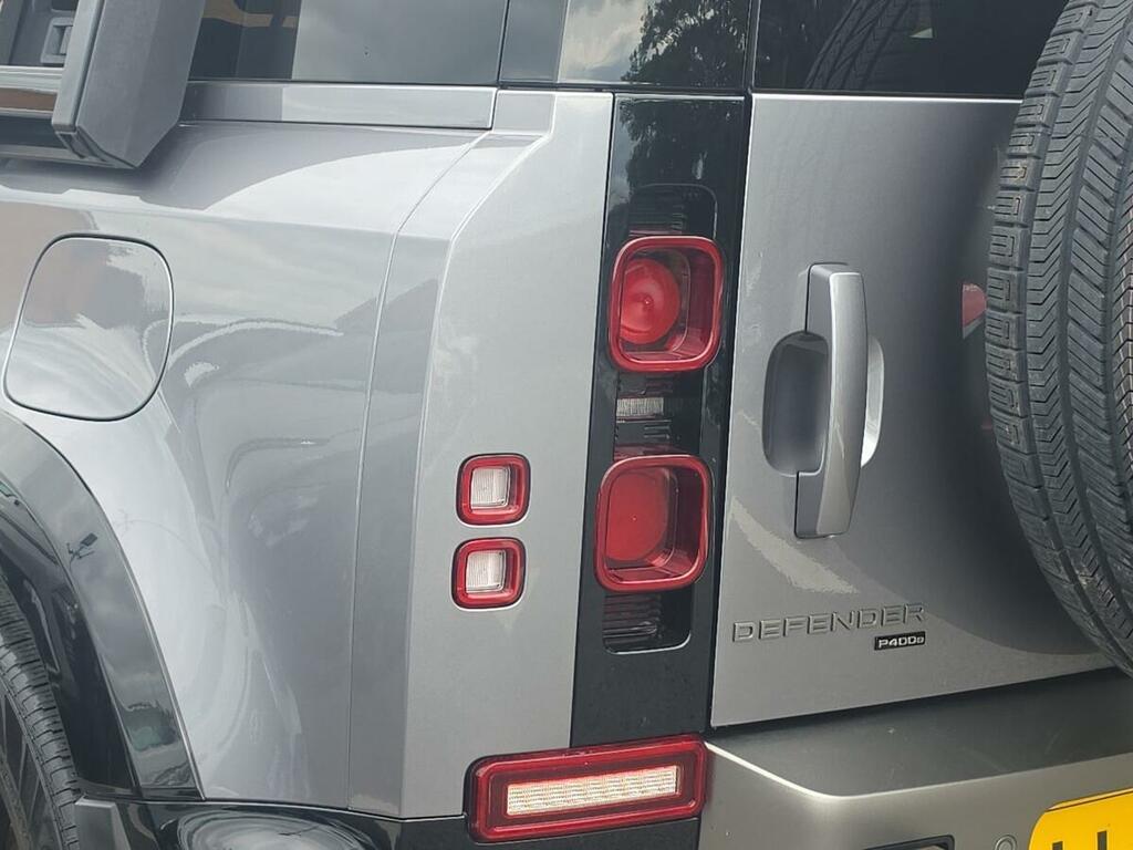 Land Rover Defender 110 X-dynamic S Brown #19
