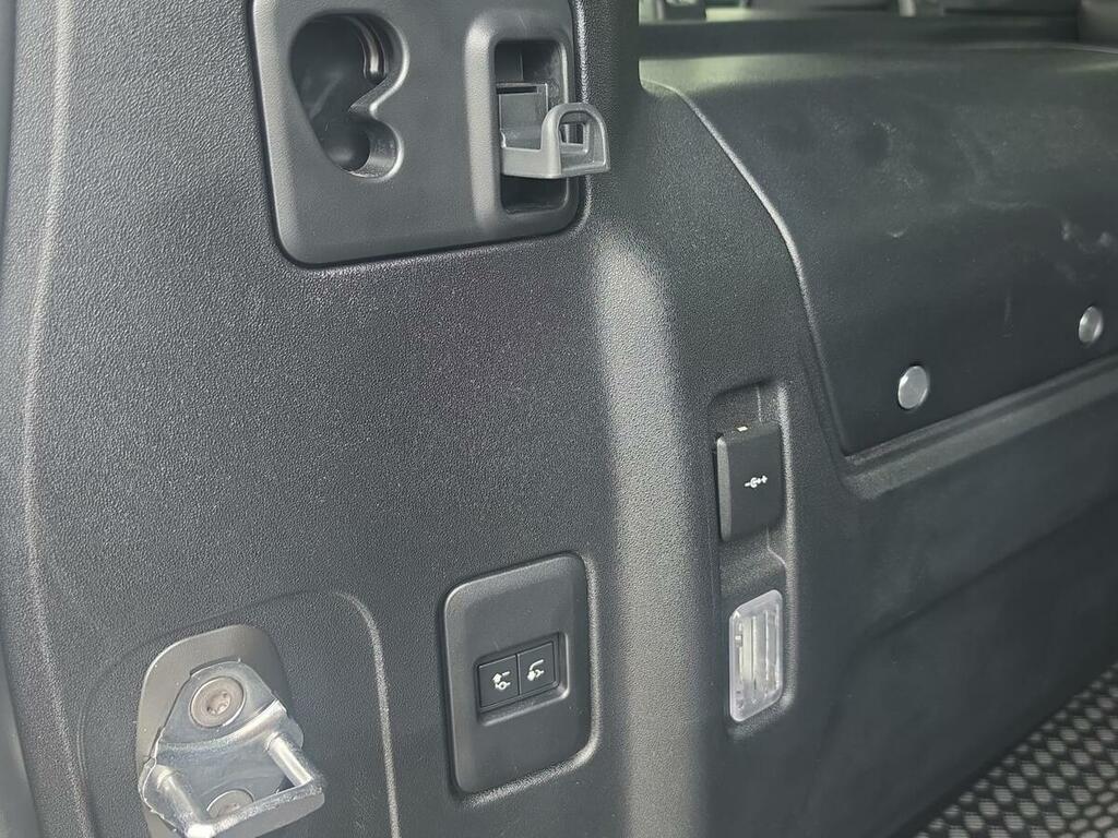 Land Rover Defender 110 X-dynamic S Brown #39