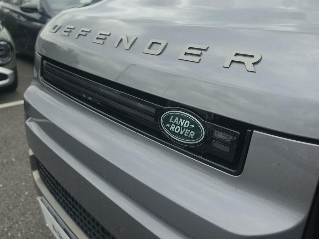 Land Rover Defender 110 X-dynamic S Brown #23