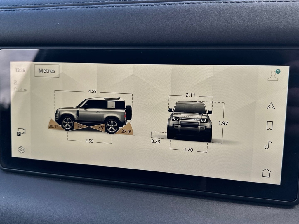 Land Rover Defender 90 X-dynamic Se Black #42