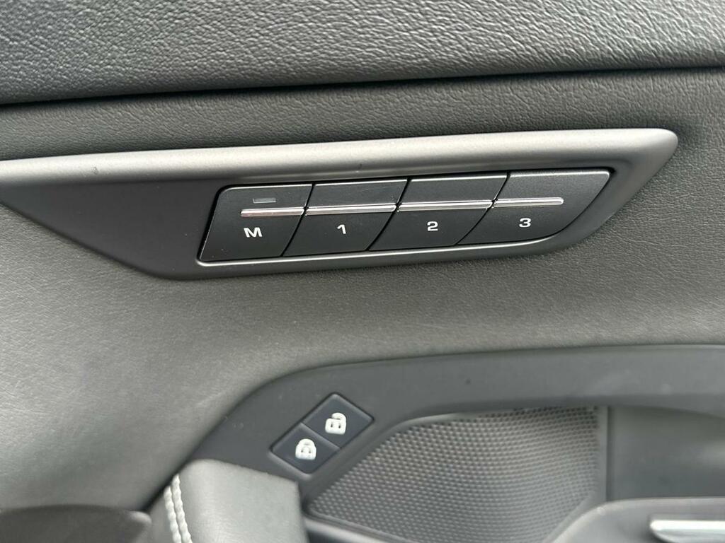 Jaguar E-Pace 2.0 D200 R-dynamic Se Black Grey #29