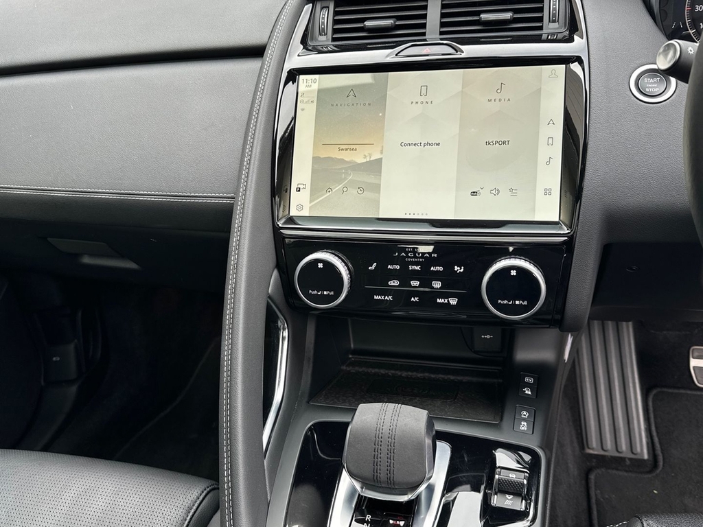 Jaguar E-Pace 2.0 D200 R-dynamic Se Black Grey #14