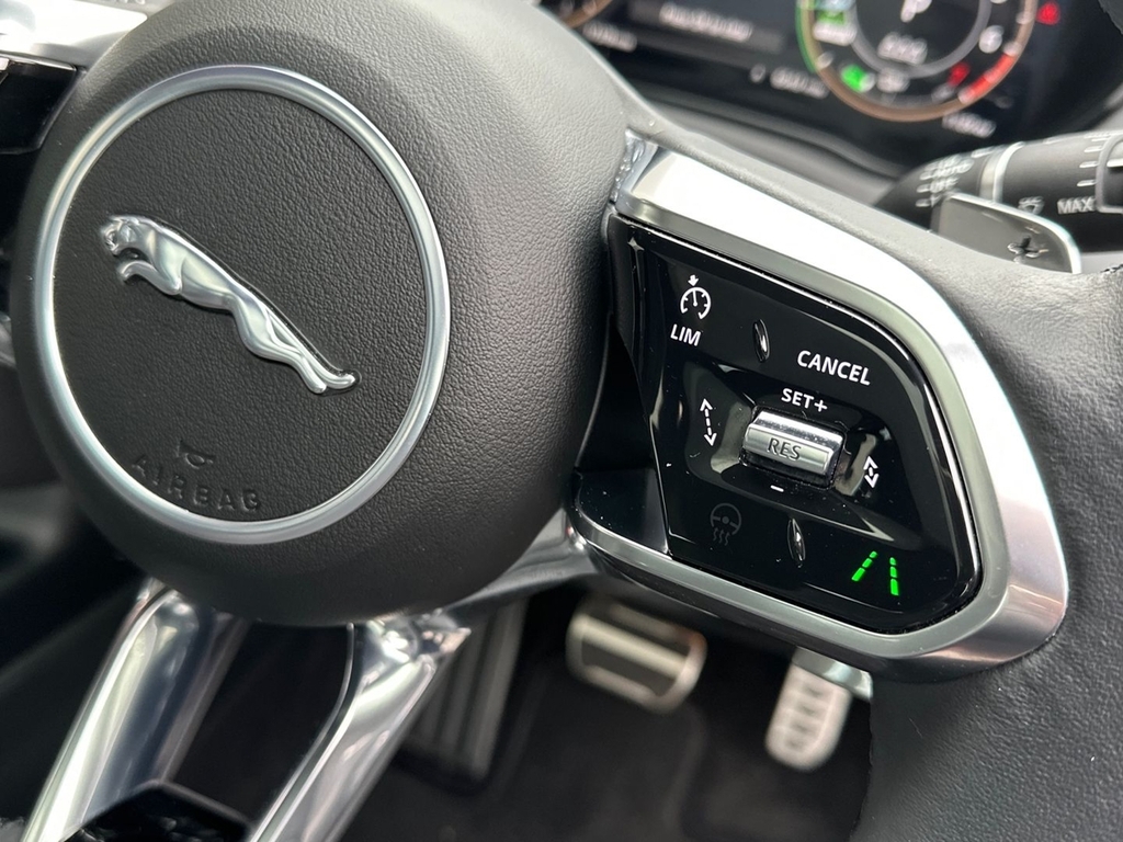 Jaguar E-Pace 2.0 D200 R-dynamic Se Black Grey #31