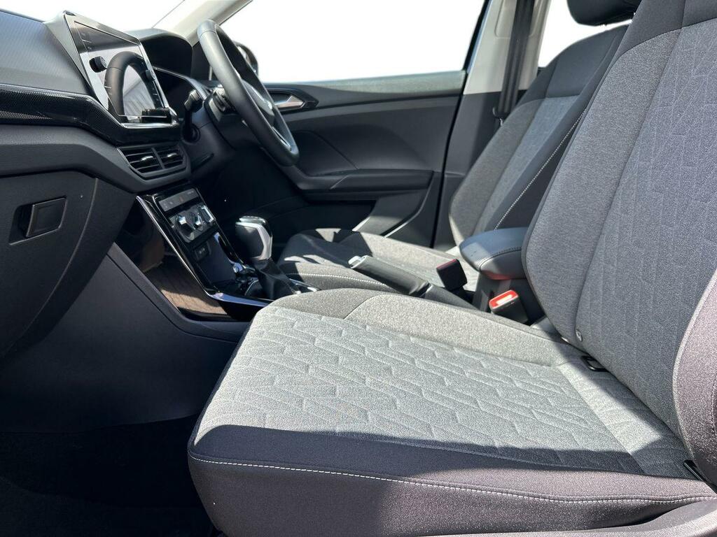 Volkswagen T-Cross 1.0 Tsi 115 Life Dsg Click And Collect Black #3