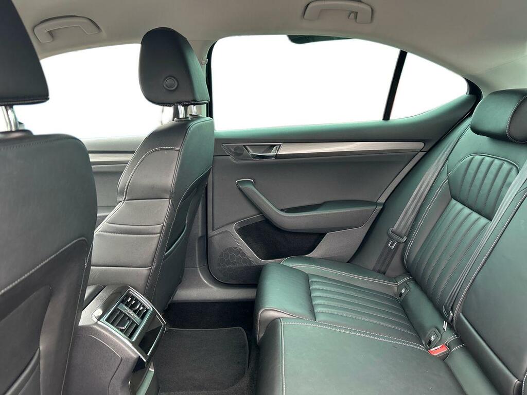 Skoda Superb 2.0 Tdi Cr Se L Dsg Black #4
