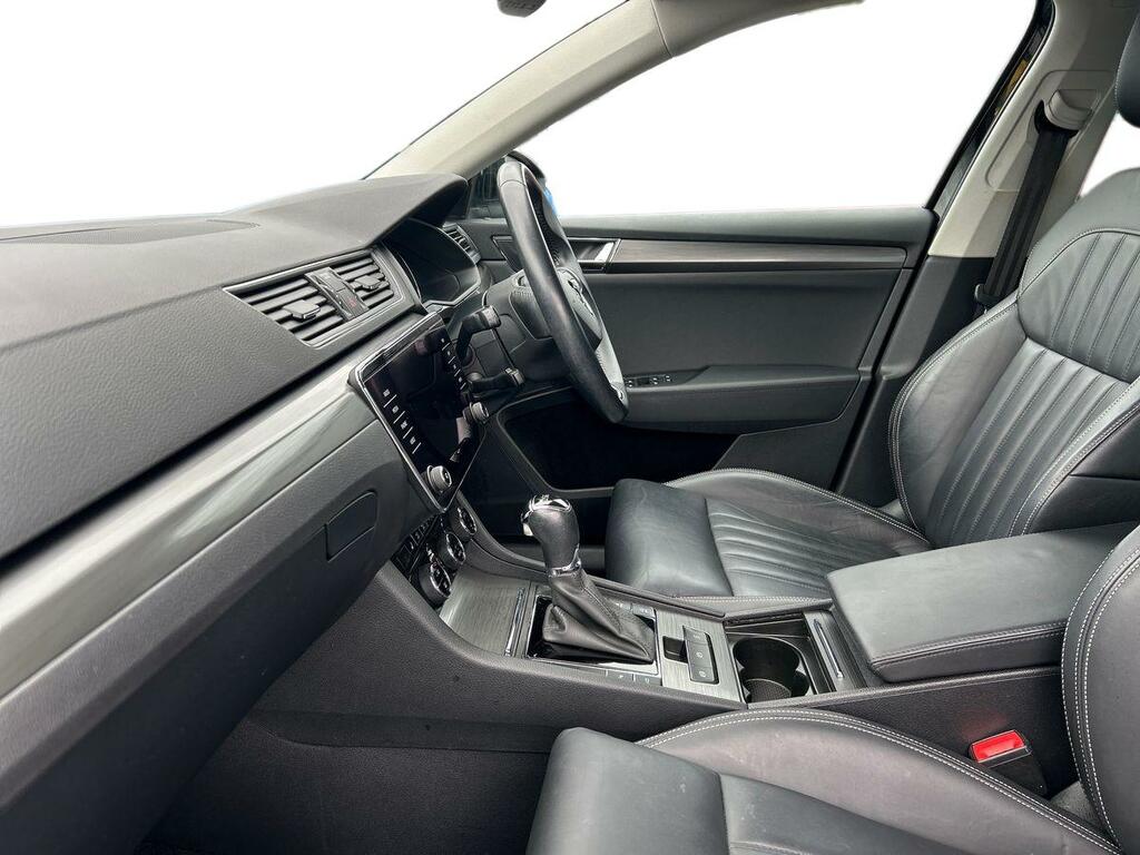 Skoda Superb 2.0 Tdi Cr Se L Dsg Black #3