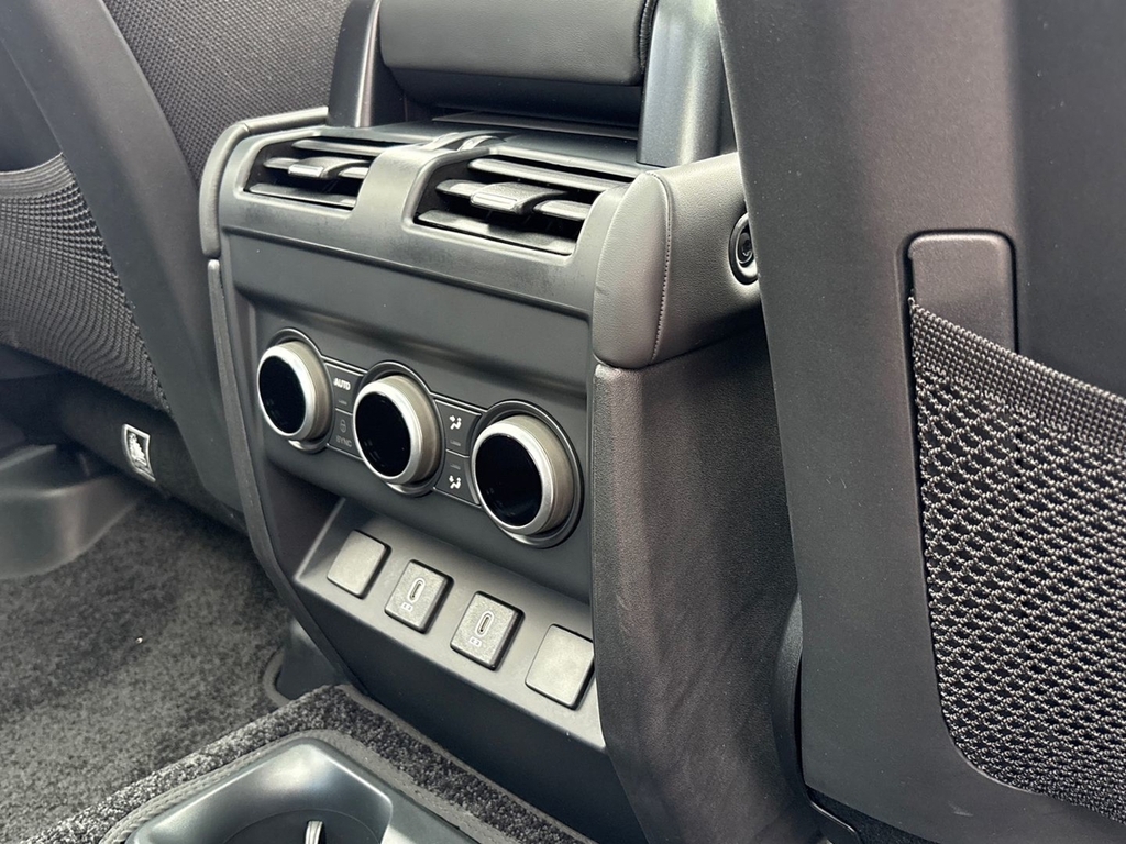 Land Rover Defender 130 3.0 D350 130 X-dynamic Hse Green #17