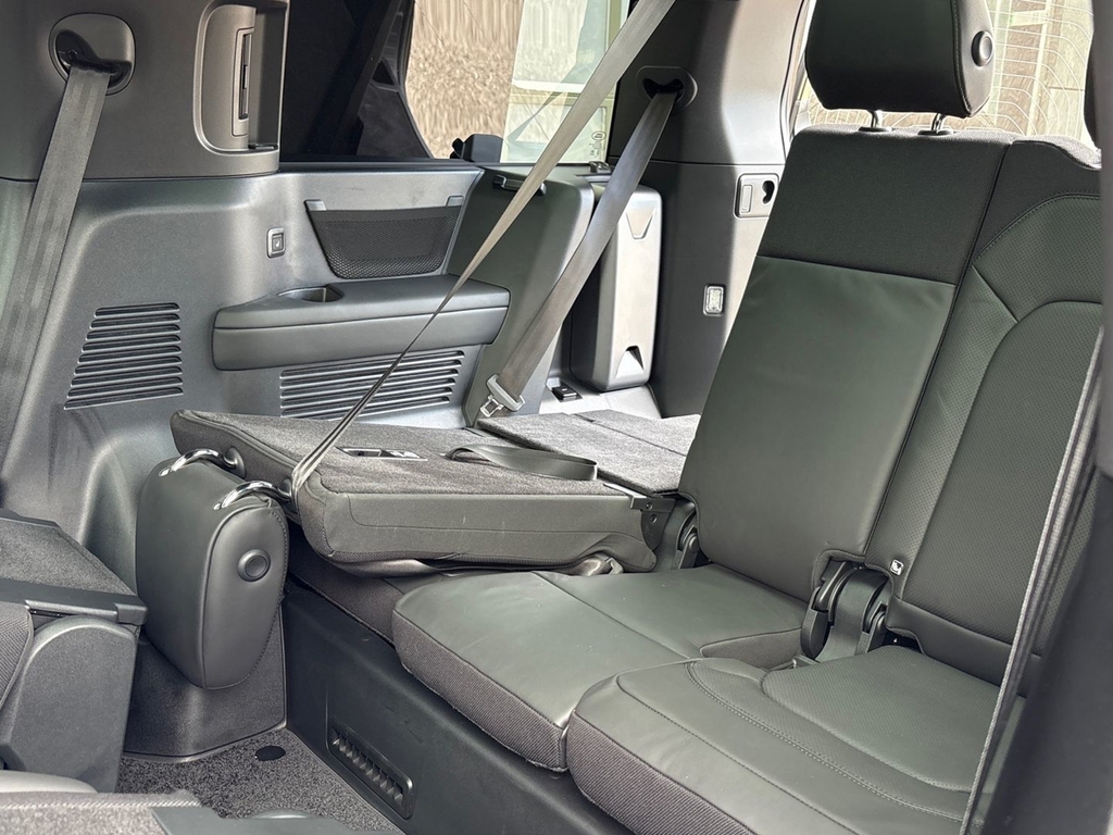Land Rover Defender 130 3.0 D350 130 X-dynamic Hse Green #22