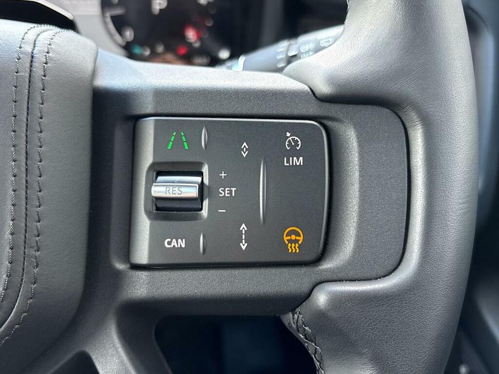 Land Rover Defender 130 3.0 D350 130 X-dynamic Hse Green #40
