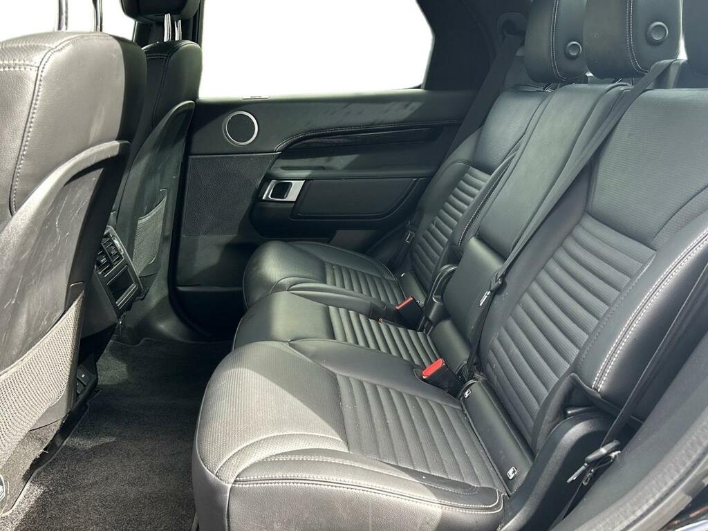 Land Rover Discovery 3.0 D300 R-dynamic Se Black #4