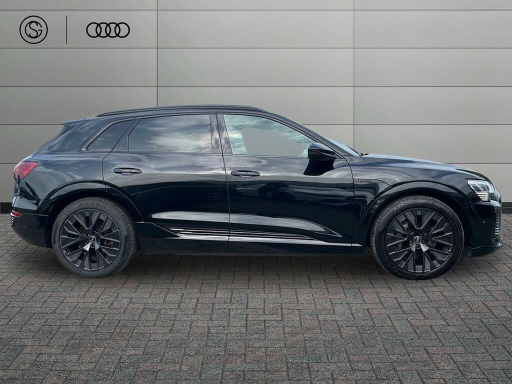 Audi Q8 e tron Black Edition 55 E-tron Quattro 30000 Kw Black #5