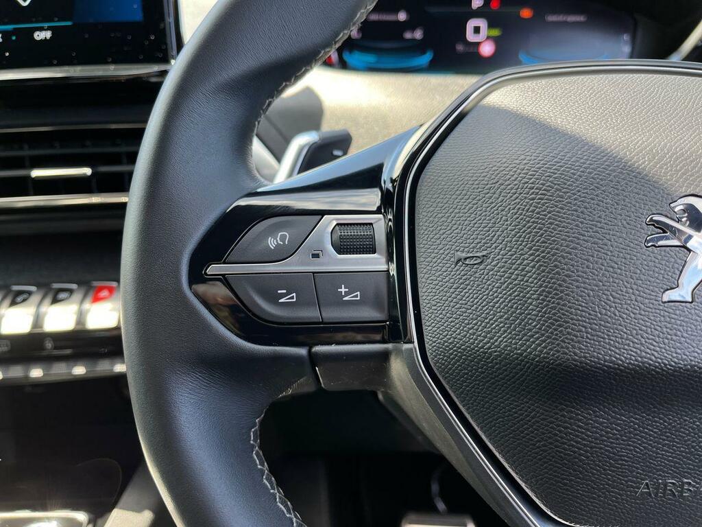 Peugeot 3008 1.2 Puretech Active Premium Eat8 Grey #15