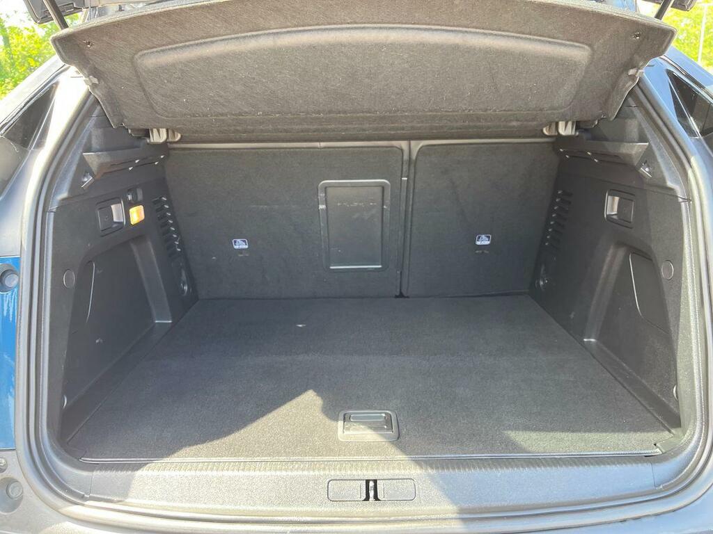 Peugeot 3008 1.2 Puretech Active Premium Eat8 Grey #24