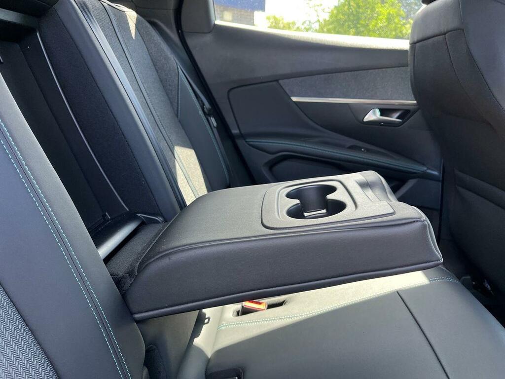 Peugeot 3008 1.2 Puretech Active Premium Eat8 Grey #33