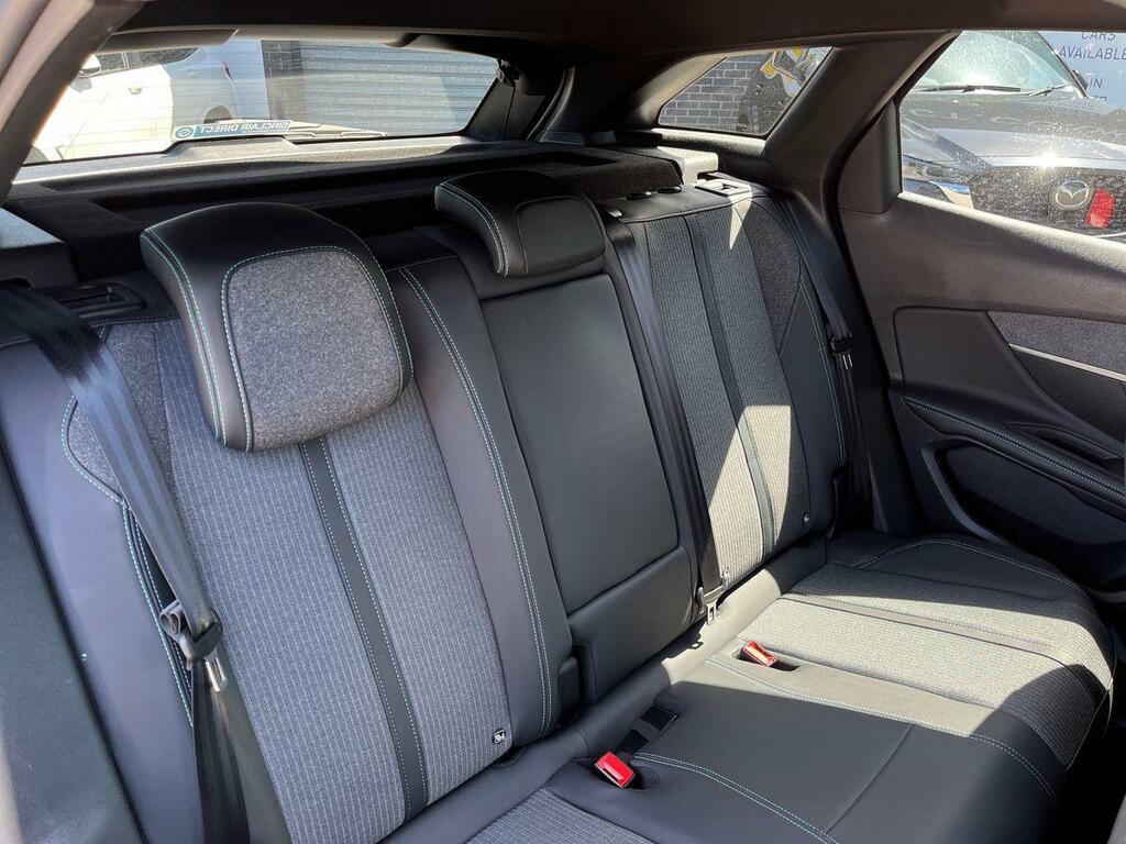 Peugeot 3008 1.2 Puretech Active Premium Eat8 Grey #32