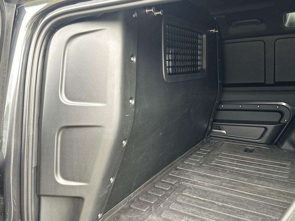 Land Rover Defender 3.0 D300 Hard Top X-dynamic Hse Grey #4