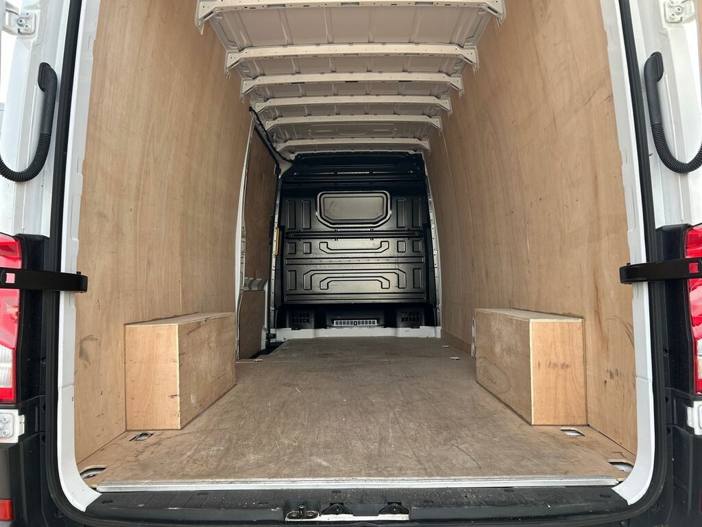 Volkswagen Crafter Cr35 Panel Van Commerce Plus Mwb 177 Ps 2.0 Tdi 6S Grey #9