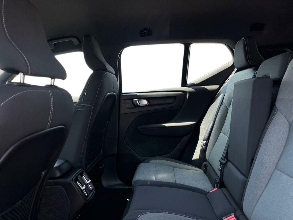 Volvo XC40 2.0 B3 Mhev Plus Dark Suv Hybrid Dct Au Black #4