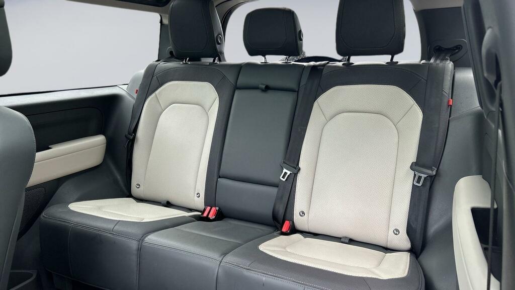 Land Rover Defender 90 3.0 D300 X-dynamic Hse Black #4