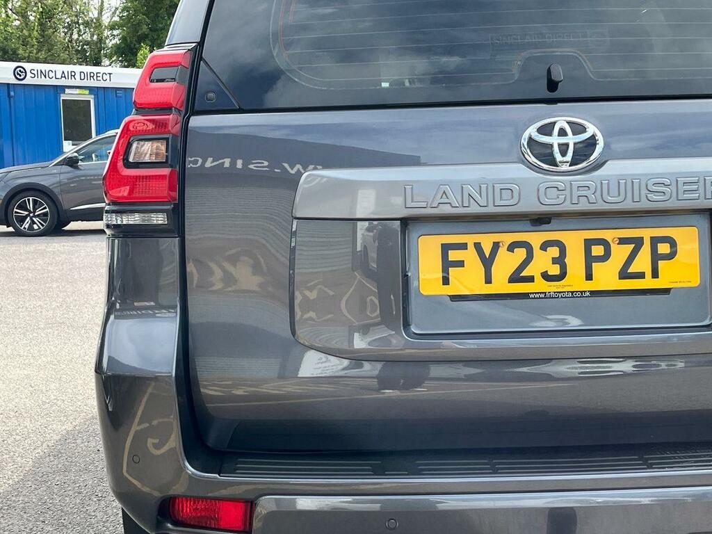 Toyota Land Cruiser 2.8D Active Grey #17