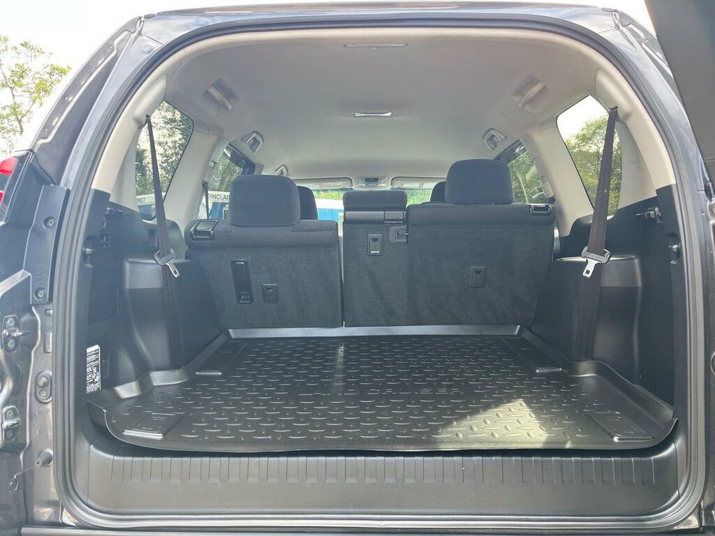 Toyota Land Cruiser 2.8D Active Grey #21