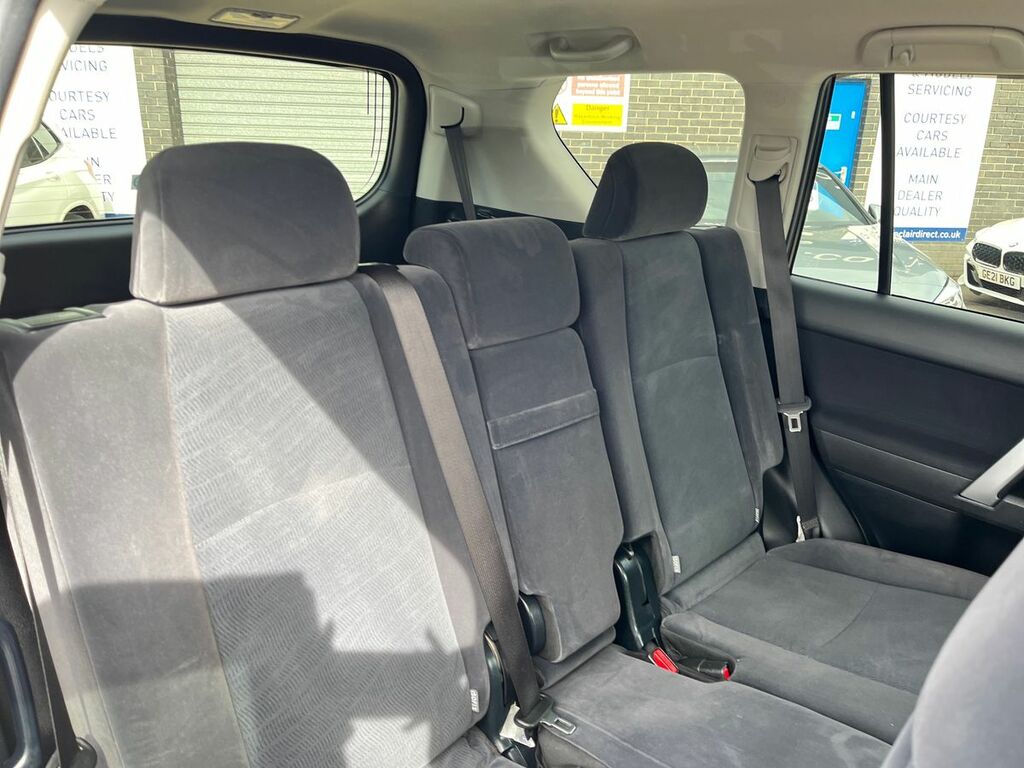 Toyota Land Cruiser 2.8D Active Grey #31
