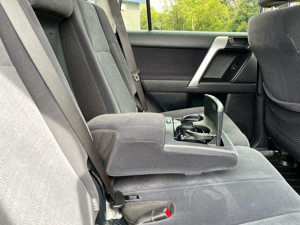 Toyota Land Cruiser 2.8D Active Grey #32
