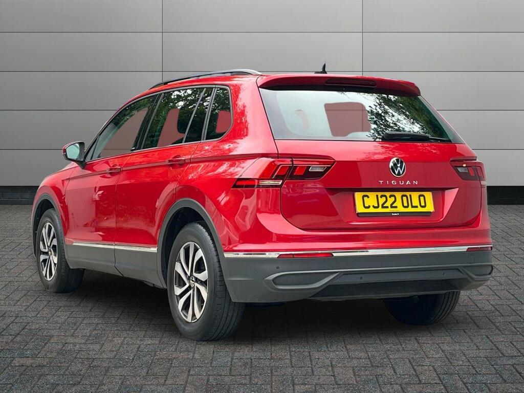 Volkswagen Tiguan 1.5 Tsi Active Suv Euro 6 Ss Red #2