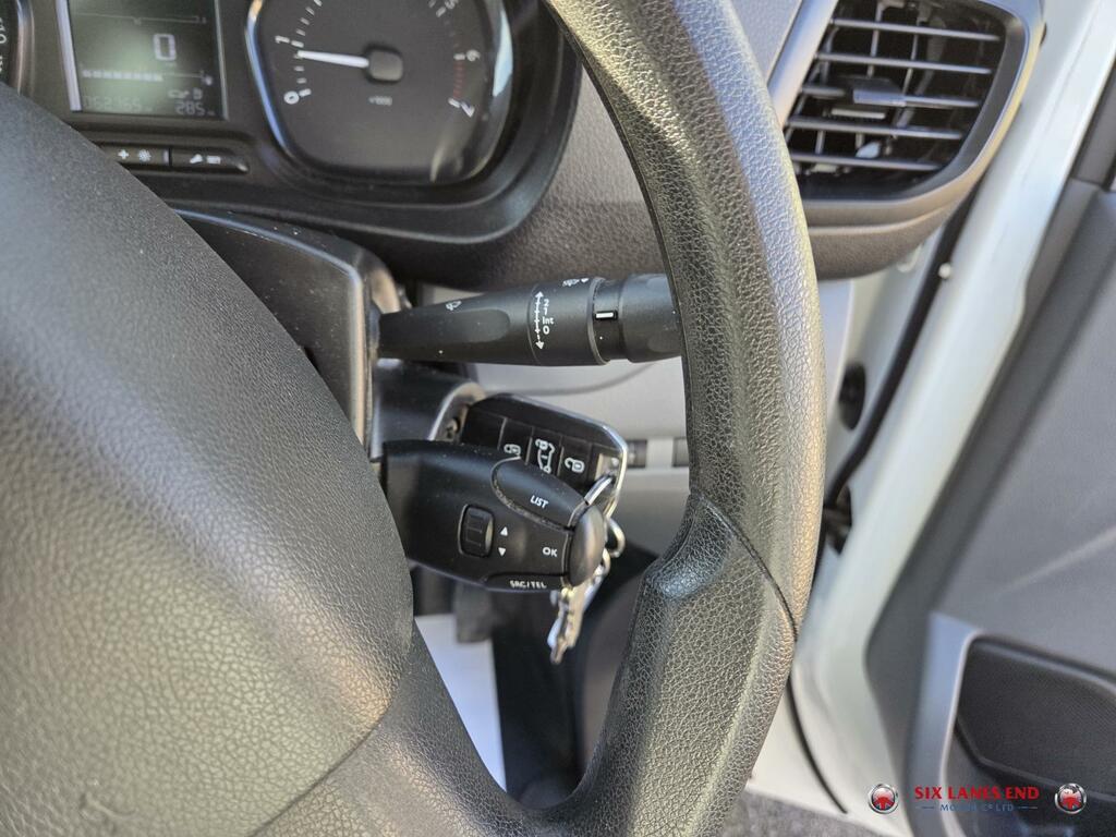 Vauxhall Vivaro 2700 Sportive Ss  #13