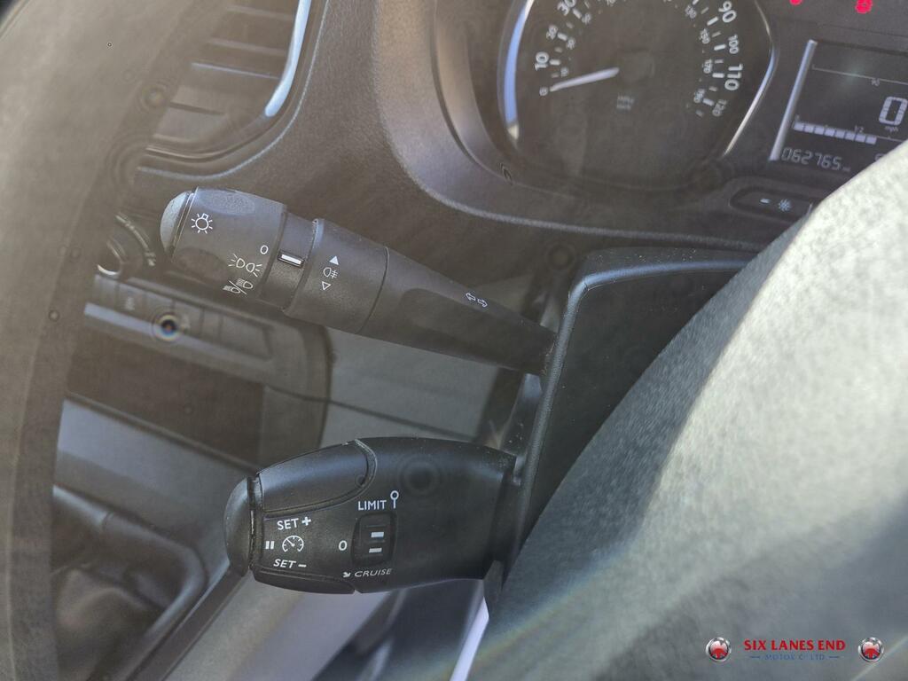 Vauxhall Vivaro 2700 Sportive Ss  #12